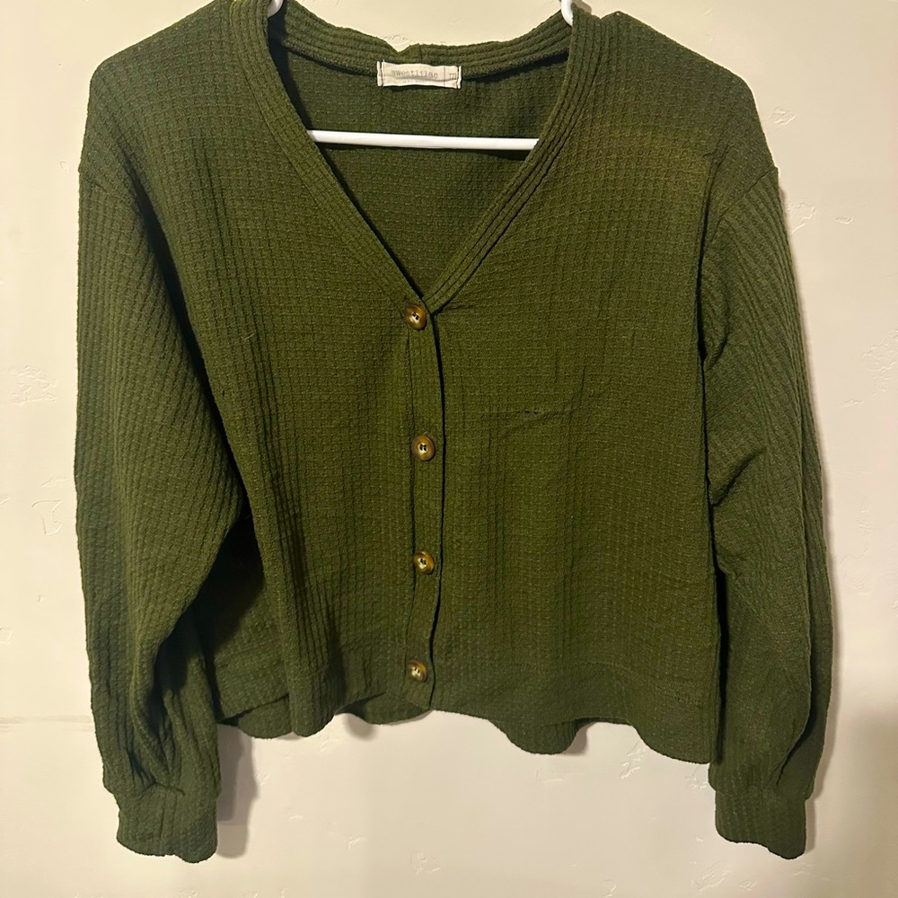 Green long sleeves knitted sweater
